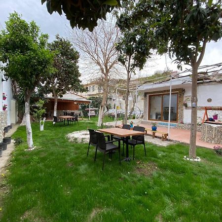 Duesseldorf Pansiyon Kusadasi Aidim Exterior foto