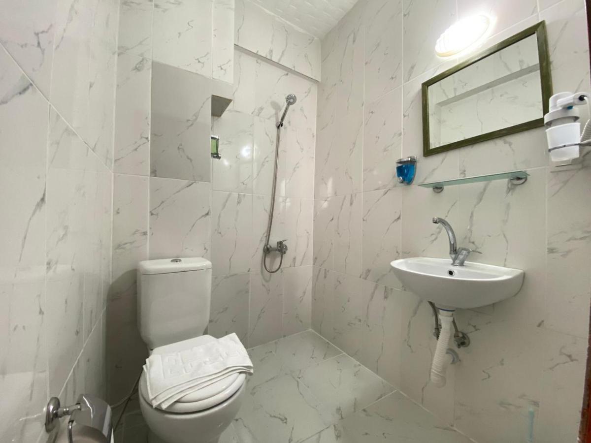 Duesseldorf Pansiyon Kusadasi Aidim Exterior foto